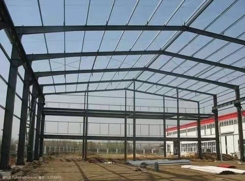 OEM कृषि औद्योगिक इस्पात भवन डबल स्पैन पूर्व इंजीनियर शेड